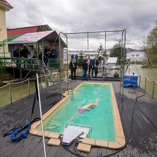 Композитная чаша SwimTrack 56 в Крыму